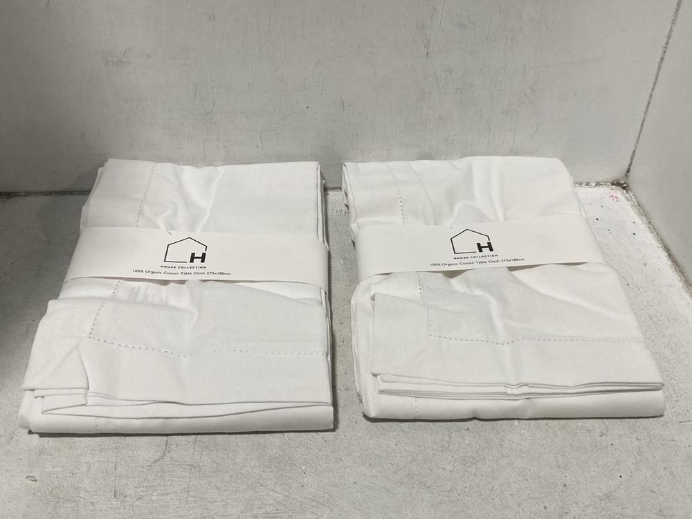 Lot 674  
            Chesterfield SR44 - Parcel Delivery Only 

                
TK ORGANIC COTTON TABLECLOTH WHITE 2750X1800MM - ITEM NO. 996702 (LOCATION: H7)