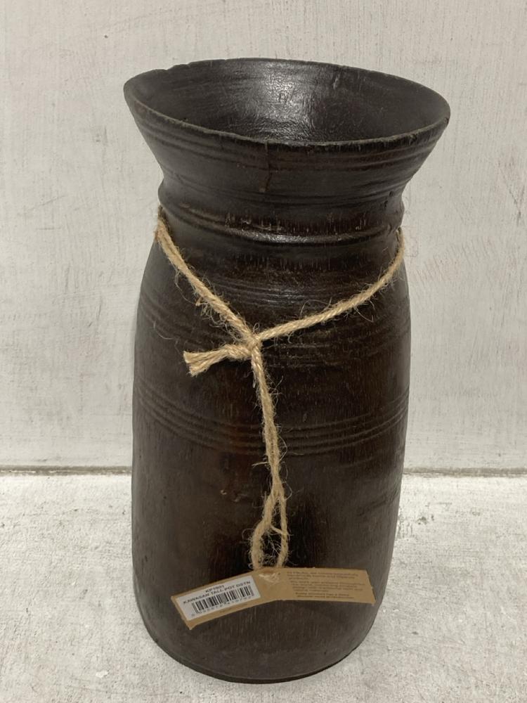 Lot 78  
            Chesterfield SR44 - Parcel Delivery Only 

                
6 X ASSORTED NKUKU ITEMS TO INCLUDE NKUKU NGOLO TEALIGHT HOLDER - AMBER - MEDIUM ...