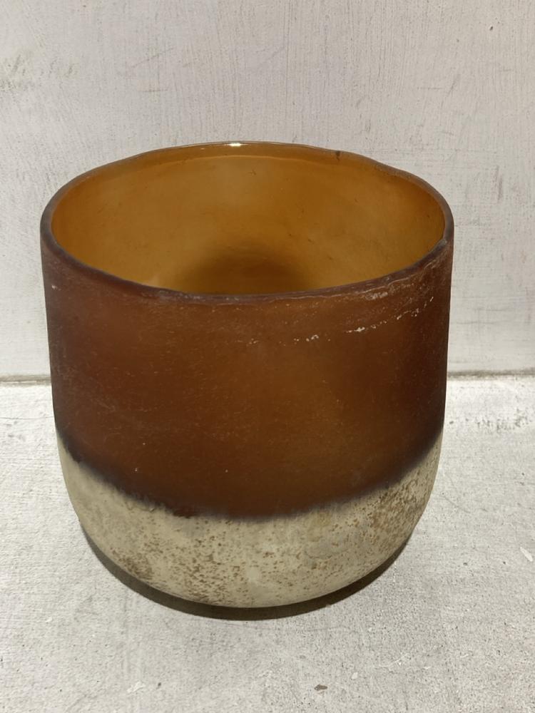 Lot 85  
            Chesterfield SR44 - Parcel Delivery Only 

                
8 X ASSORTED NKUKU ITEMS TO INCLUDE NGOLO GIANT BAUBLE - AGED SMOKE (LOCATION: L9)