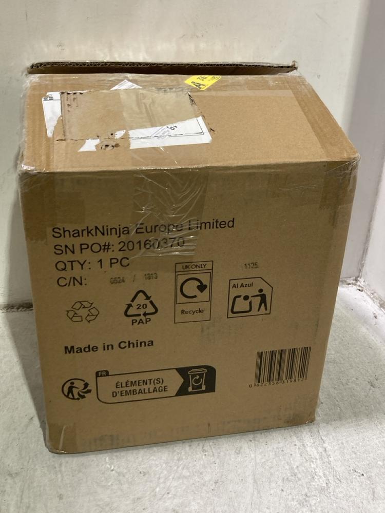 Lot 909  
            Chesterfield SR44 - Parcel Delivery Only 

                
NINJA CRISPI PORTABLE COOKING SYSTEM - ORIGINAL RRP £149 (LOCATION: I8)