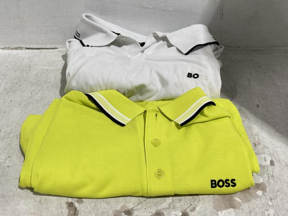 Lot 911  
            Chesterfield SR44 - Parcel Delivery Only 

                
BOSS MENS POLO SHIRTS IN WHITE - UK SIZE 3XL TO INCLUDE BOSS MENS POLO SHIRT IN N...