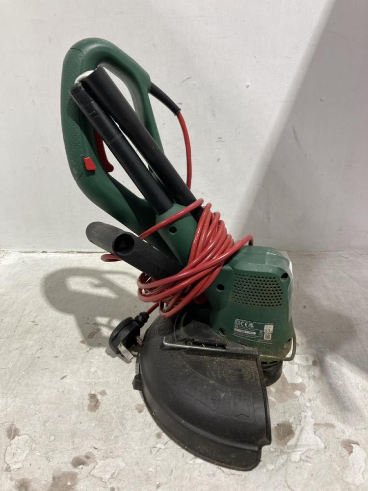 Lot 918  
            Chesterfield SR44 - Parcel Delivery Only 

                
BOSCH EASY GRASS CUT 23 230V CORDED GARDEN STRIMMER IN GREEN AND BLACK (LOCATION:...