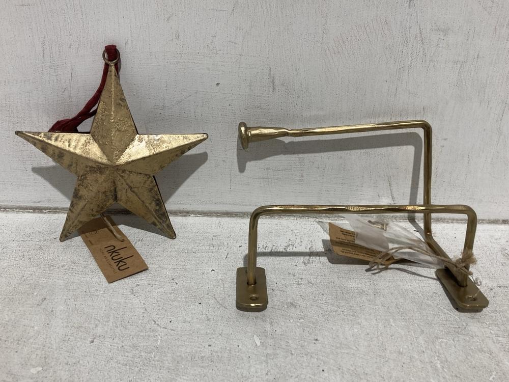 Lot 91  
            Chesterfield SR44 - Parcel Delivery Only 

                
BOX OF ASSORTED NKUKU ITEMS TO INCLUDE NGOLO TEALIGHT HOLDER IN AGED SMOKE (LOCAT...