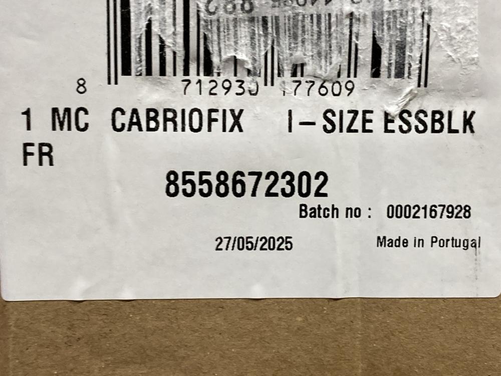 Lot 933  
            Chesterfield SR44 - Parcel Delivery Only 

                
MAXI-COSI CABRIOFIX I-SIZE CAR SEAT IN BLACK (LOCATION: J1) - Image 3