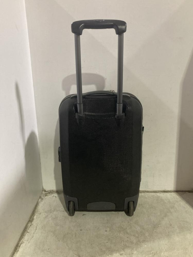 Lot 962  
            Chesterfield SR44 - Parcel Delivery Only 

                
SAMSONITE SKY WHEELER 55CM HARD SHELL CARRY ON IN BLACK (LOCATION: J2) - Image 4