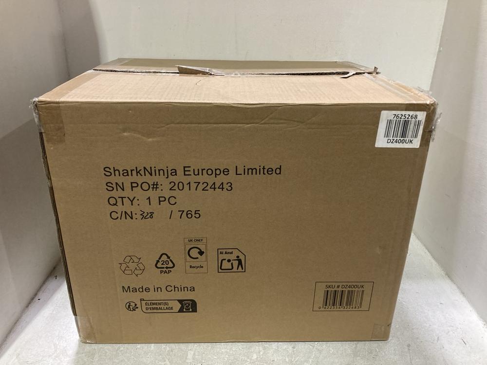 Lot 980  
            Chesterfield SR44 - Parcel Delivery Only 

                
NINJA MAX DUAL ZONE 9.5L AIR FRYER (LOCATION: J3)