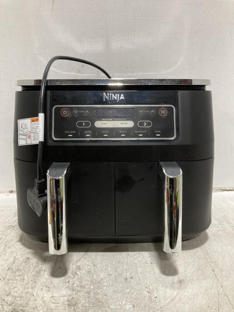 Lot 452  
            Chesterfield SR47 - Parcel Delivery Only 

                
NINJA FOODI DUAL ZONE 7.6L AIR FRYER ORIGINAL RRP £199 (LOCATION: F9)