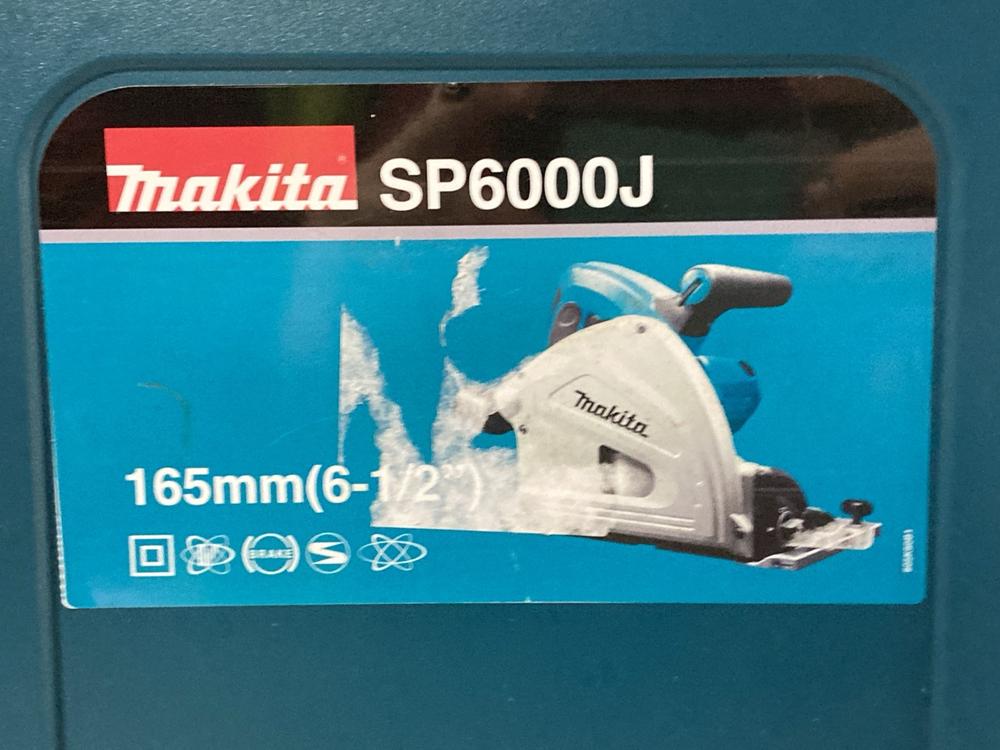 Lot 511  
            Chesterfield SR47 - Parcel Delivery Only 

                
MAKITA 165MM PLUNGE SAW - MODEL NO. SP6000J - ORIGINAL RRP £390 (LOCATION: G1)