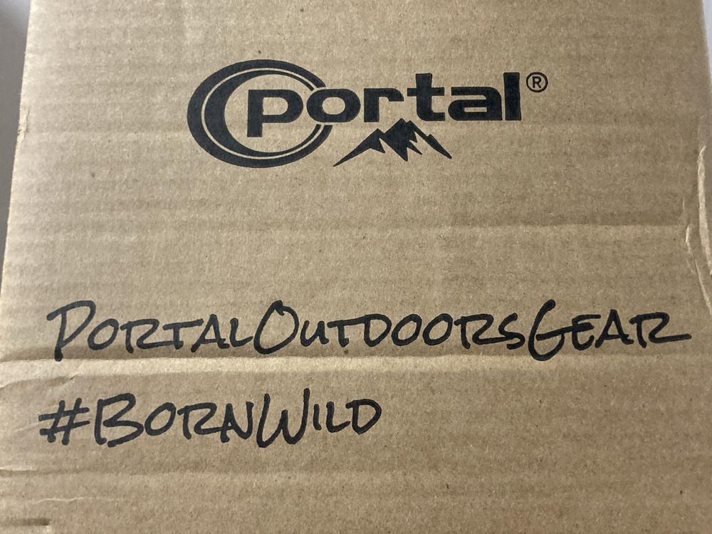 Lot 515  
            Chesterfield SR47 - Parcel Delivery Only 

                
PORTAL FOLDING BLUE OUTDOOR CHAIR (LOCATION: G1)