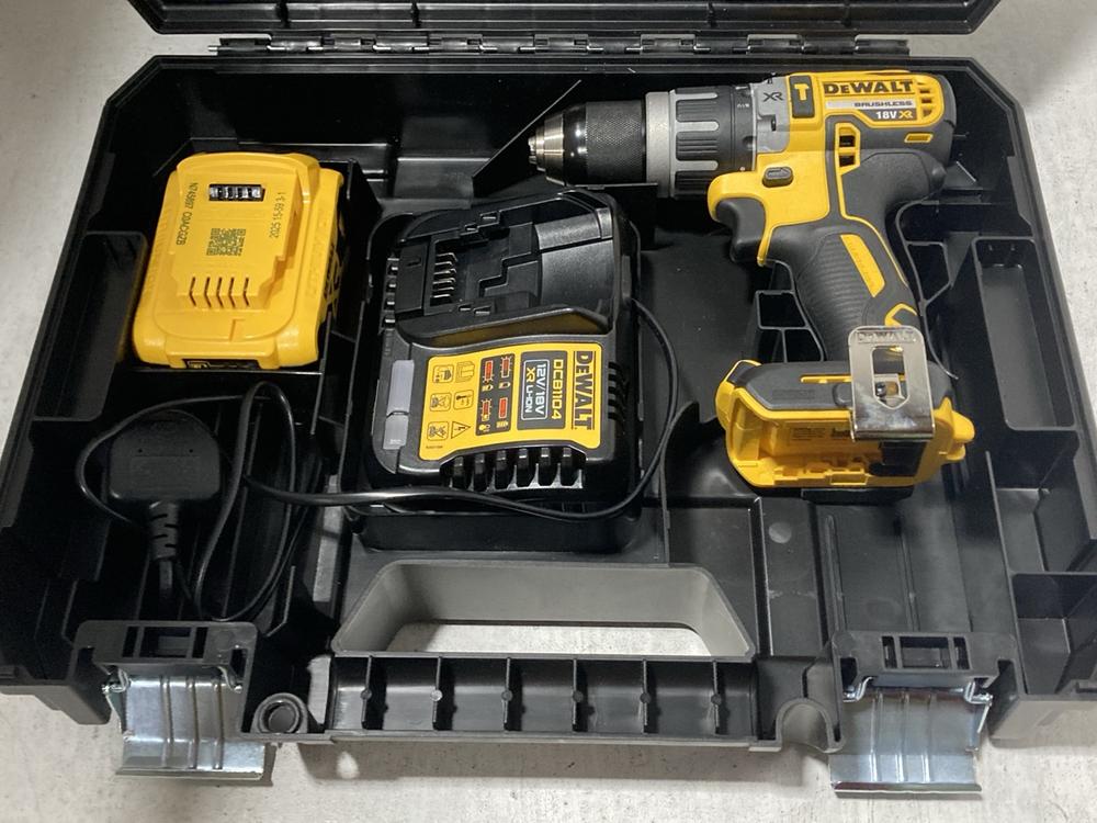 Lot 519  
            Chesterfield SR47 - Parcel Delivery Only 

                
DEWALT DCD796P1 CORDLESS DRILL. (LOCATION: G2)