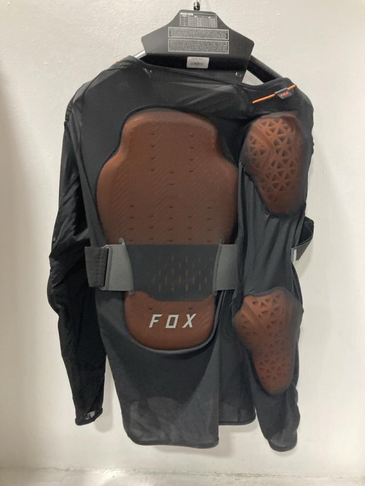 Lot 521  
            Chesterfield SR47 - Parcel Delivery Only 

                
FOX RACING BASEFRAME PRO D30 JACKET IN BLACK SIZE L ORIGINAL RRP £230 (LOCATION: G2)