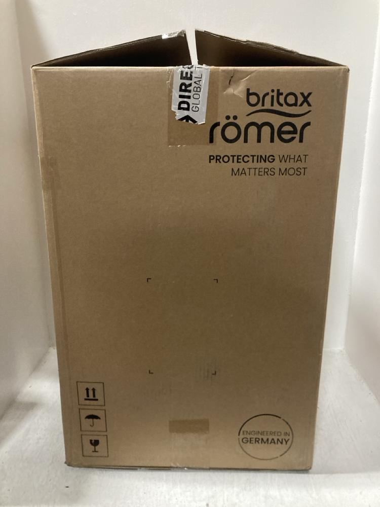 Lot 546  
            Chesterfield SR47 - Parcel Delivery Only 

                
BRITAX ROMER KIDFIX Z-LINE MIDNIGHT GREY. (LOCATION: G2)