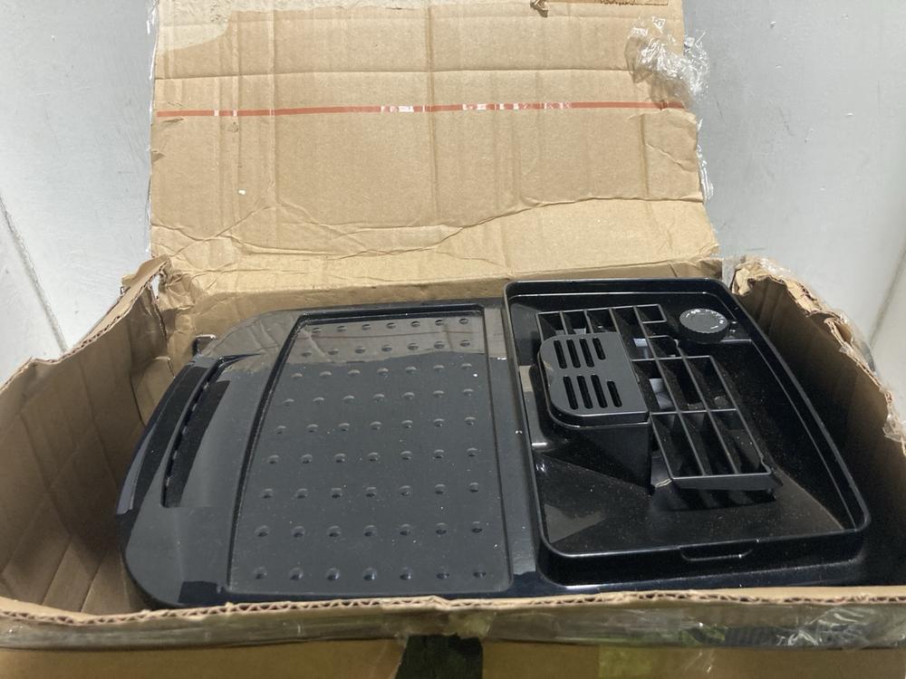 Lot 553  
            Chesterfield SR47 - Parcel Delivery Only 

                
DELONGHI MAGNIFICA S AUTOMATIC COFFEE MACHINE ORIGINAL RRP £299 - MODEL NO. ECAM2...