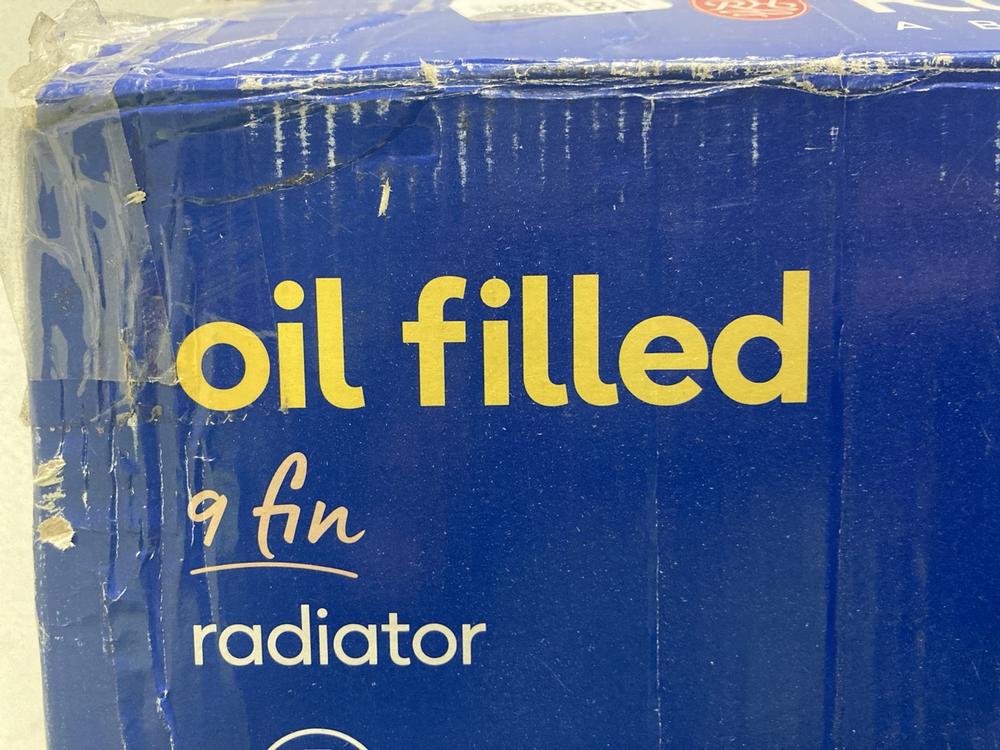 Lot 557  
            Chesterfield SR47 - Parcel Delivery Only 

                
RUSSELL HOBBS OIL FILLED FIN RADIATOR (LOCATION: G3)