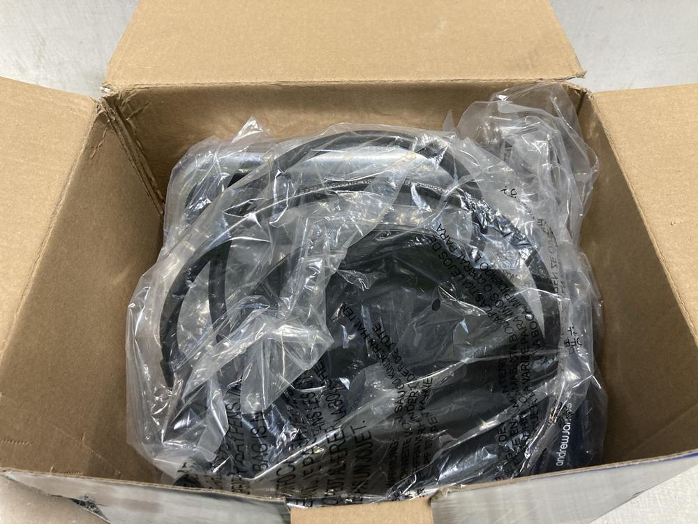 Lot 561  
            Chesterfield SR47 - Parcel Delivery Only 

                
2 X ASSORTED RUSSELL HOBBS KETTLES TO INCLUDE INSPIRE AND EDEN (LOCATION: G3)