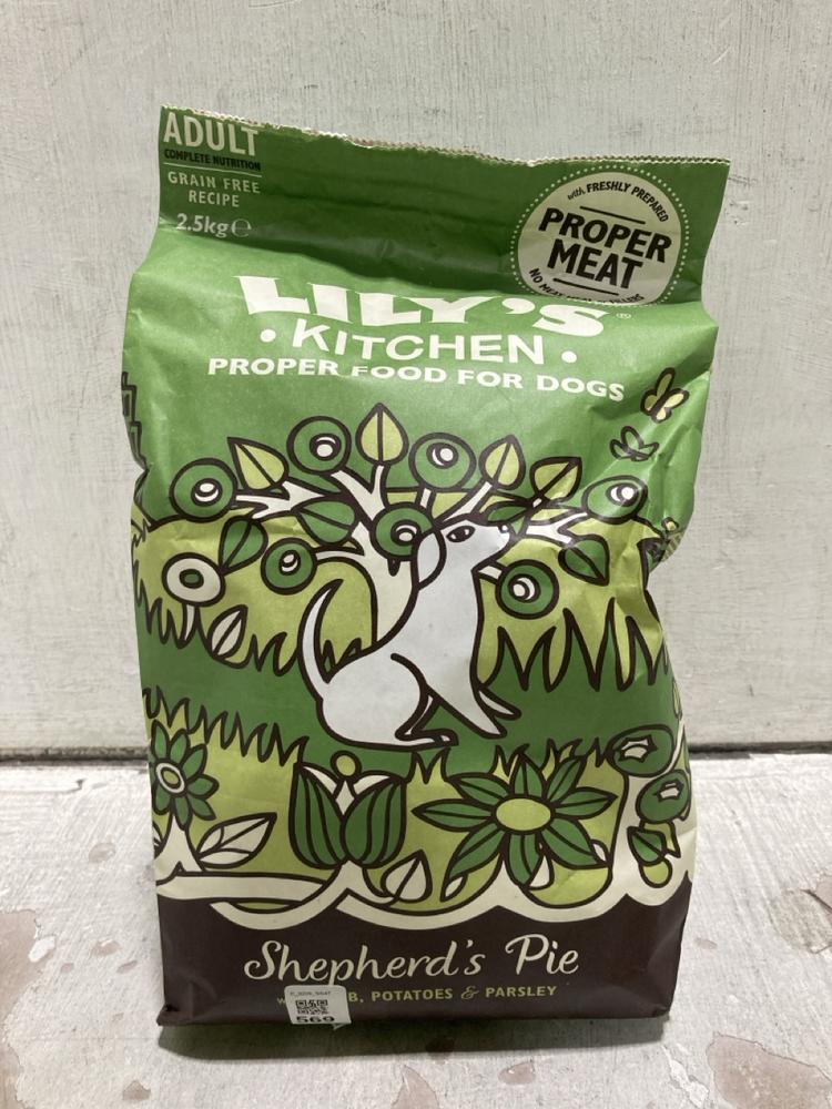 Lot 569  
            Chesterfield SR47 - Parcel Delivery Only 

                
6 X LILY'S KITCHEN SHEPHERD'S PIE ADULT DOG FOOD 2.5KG. (LOCATION: G3)