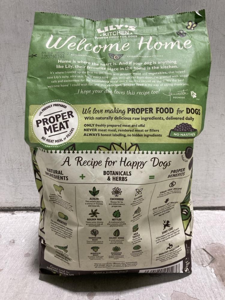 Lot 569  
            Chesterfield SR47 - Parcel Delivery Only 

                
6 X LILY'S KITCHEN SHEPHERD'S PIE ADULT DOG FOOD 2.5KG. (LOCATION: G3)