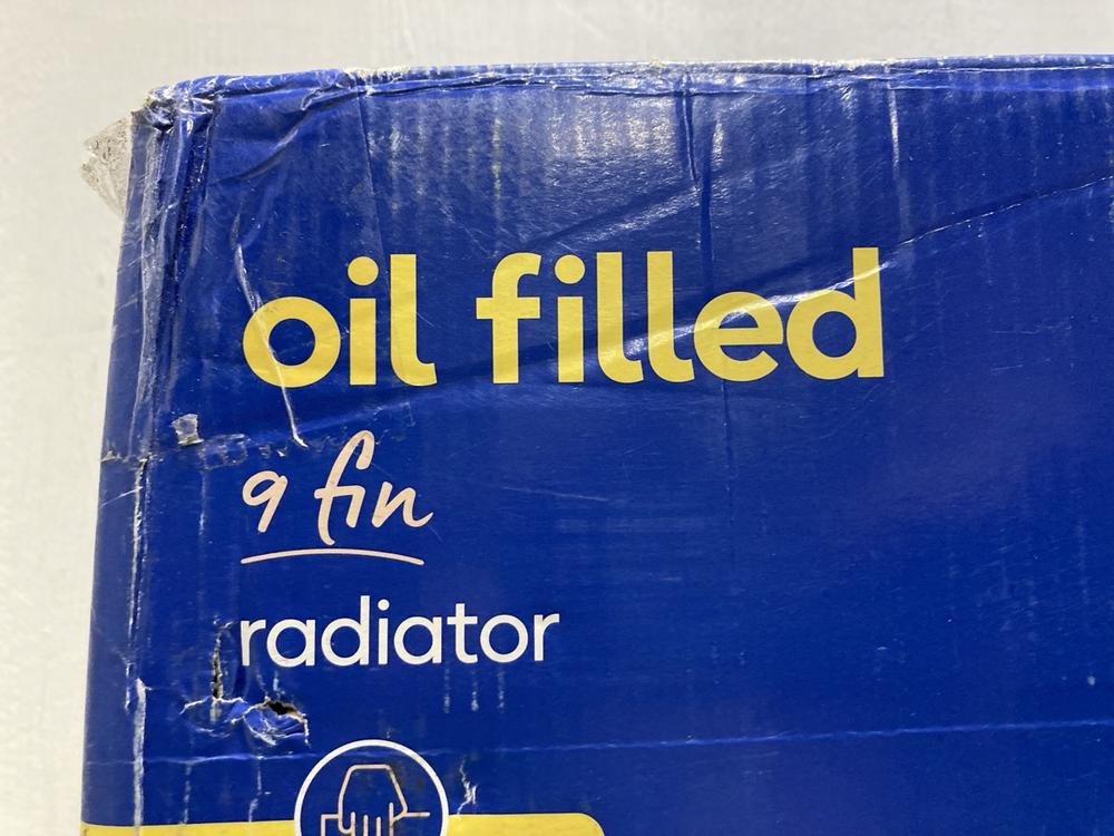 Lot 572  
            Chesterfield SR47 - Parcel Delivery Only 

                
RUSSELL HOBBS 9 FIN OIL FILLED RADIATOR. (LOCATION: G3)