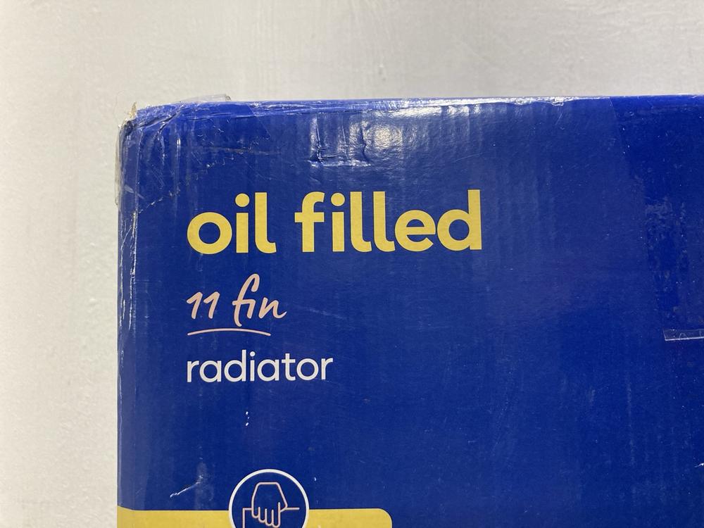 Lot 573  
            Chesterfield SR47 - Parcel Delivery Only 

                
RUSSELL HOBBS 11 FIN OIL FILLED RADIATOR. (LOCATION: G3)