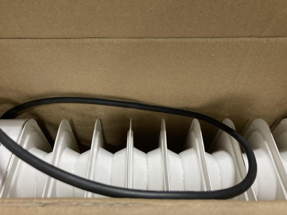 Lot 576  
            Chesterfield SR47 - Parcel Delivery Only 

                
RUSSELL HOBBS 9 FIN OIL FILLED RADIATOR. (LOCATION: G3)