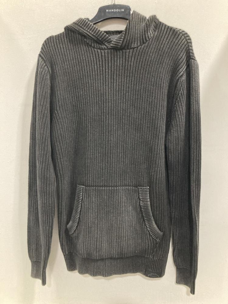 Lot 584  
            Chesterfield SR47 - Parcel Delivery Only 

                
3 X ASSORTED ADULTS CLOTHING TO INCLUDE GOOD FOR NOTHING PULLOVER KNITTED HOODIE ...