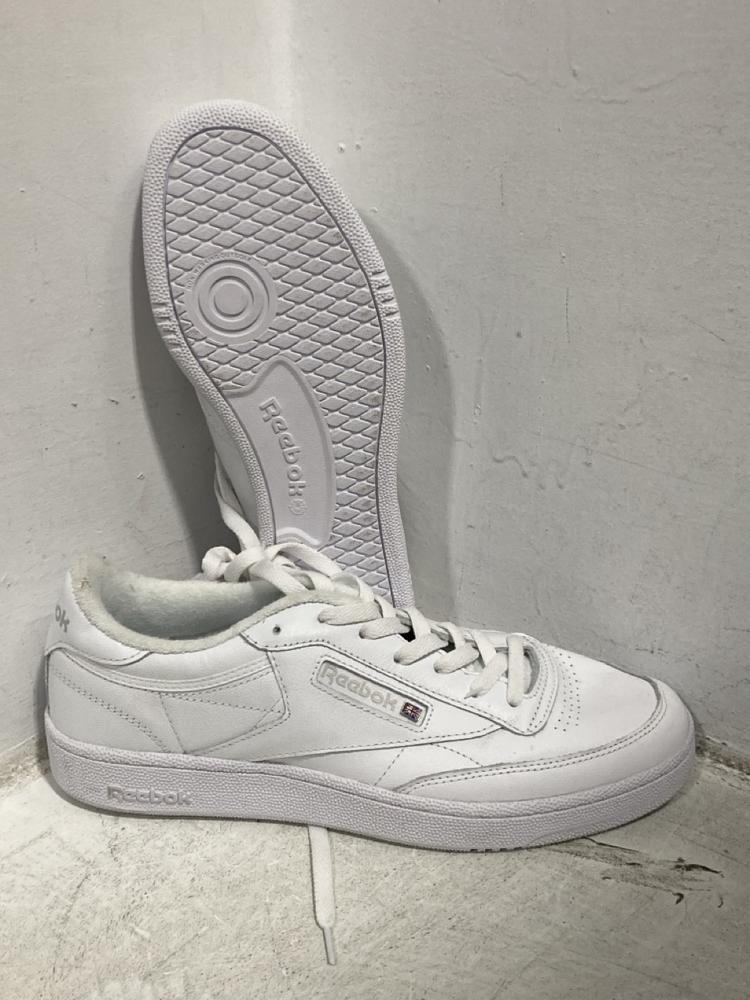 Lot 595  
            Chesterfield SR47 - Parcel Delivery Only 

                
FILA SHOES SIZE 9 & 3 AND PUMA TRAINERS SIZE 7.5 TO INCLUDE REEBOK SHOES SIZE 10....