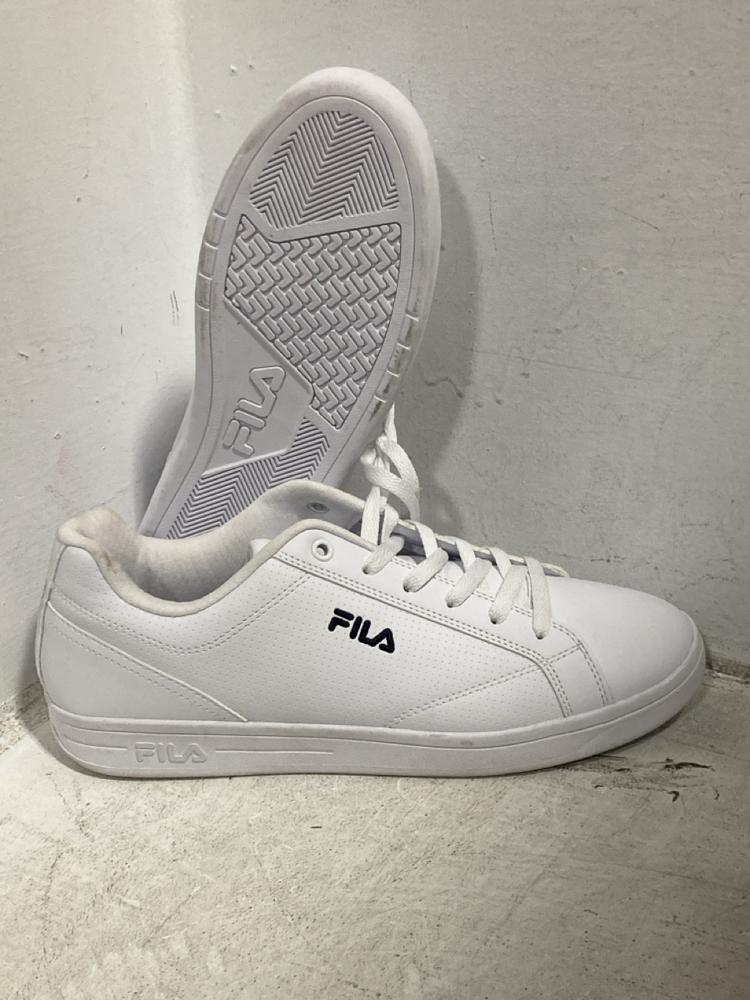 Lot 595  
            Chesterfield SR47 - Parcel Delivery Only 

                
FILA SHOES SIZE 9 & 3 AND PUMA TRAINERS SIZE 7.5 TO INCLUDE REEBOK SHOES SIZE 10....