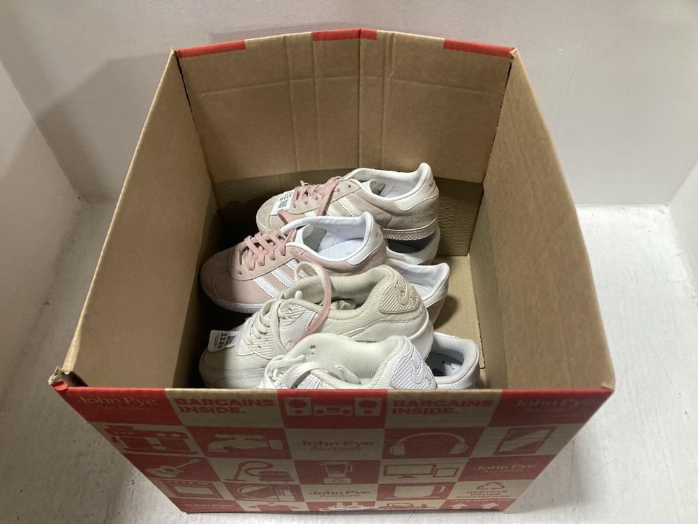 Lot 605  
            Chesterfield SR47 - Parcel Delivery Only 

                
4 X ASSORTED SHOES TO INCLUDE ADIDAS CHILDRENS GAZELLE TRAINERS IN PINK SIZES 12K...