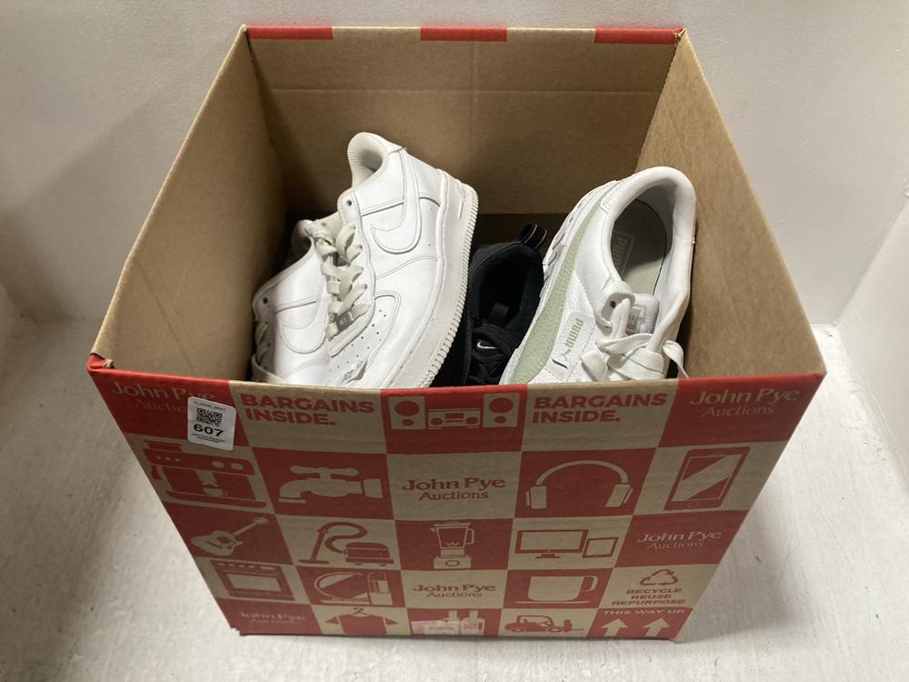 Lot 607  
            Chesterfield SR47 - Parcel Delivery Only 

                
4 X ASSORTED SHOES TO INCLUDE ON CLOUD TRAINERS IN BLACK SIZE 10 (LOCATION: G5)