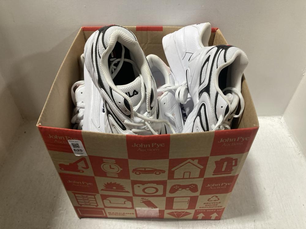Lot 620  
            Chesterfield SR47 - Parcel Delivery Only 

                
QTY OF ASSORTED SHOES TO INCLUDE FILA RGB FUSE TRAINERS IN WHITE SIZES 4 TO INCLU...