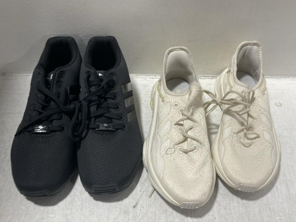 Lot 622  
            Chesterfield SR47 - Parcel Delivery Only 

                
6 X ASSORTED SHOES TO INCLUDE PUMA TRAINERS IN WHITE SIZE UK 1 TO INCLUDE REEBOK ... - Image 2