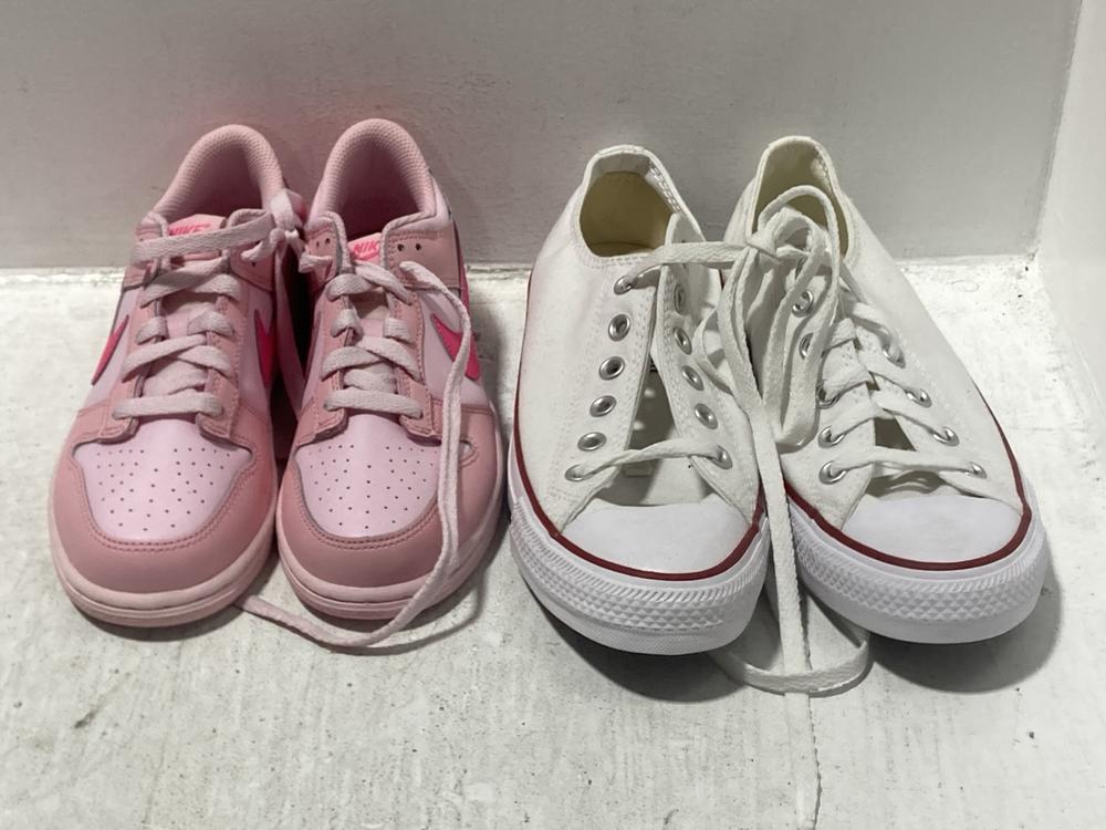 Lot 623  
            Chesterfield SR47 - Parcel Delivery Only 

                
8 X ASSORTED SHOES TO INCLUDE PUMA TRAINERS IN BLACK SIZE UK 4 TO INCLUDE PUMA TR...