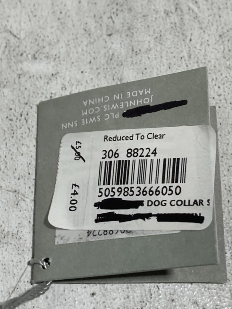 Lot 640  
            Chesterfield SR47 - Parcel Delivery Only 

                
BOX OF JOHN LEWIS DOG COLLARS IN MULTICOLOUR -80014 (LOCATION: G6) - Image 4