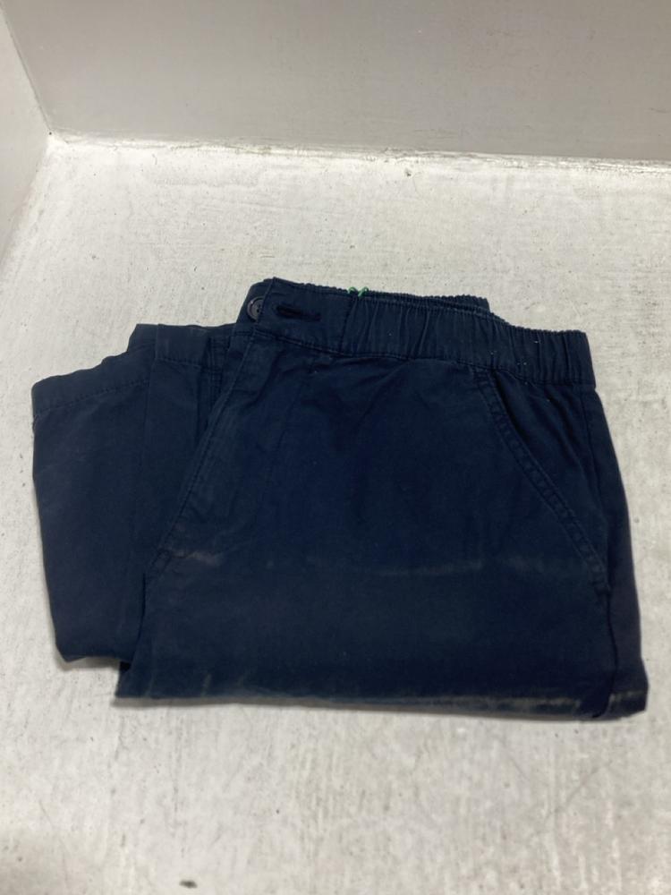 Lot 647  
            Chesterfield SR47 - Parcel Delivery Only 

                
JOHN LEWIS JEANS IN TAN SIZE 12 YRS TO INCLUDE JOHN LEWIS TROUSERS IN NAVY SIZE 1... - Image 2