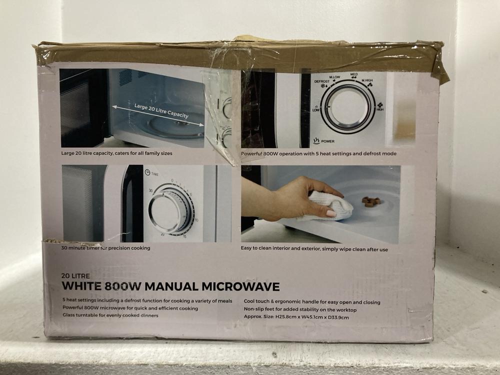 Lot 695  
            Chesterfield SR47 - Parcel Delivery Only 

                
TOWER 800W 20L MICROWAVE OVEN (LOCATION: G8)