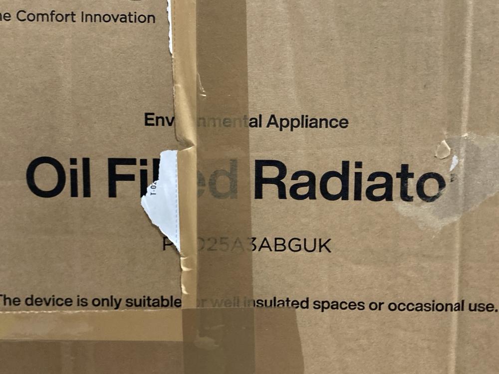 Lot 697  
            Chesterfield SR47 - Parcel Delivery Only 

                
PELONIS OIL FILLED RADIATOR (LOCATION: G8) - Image 4