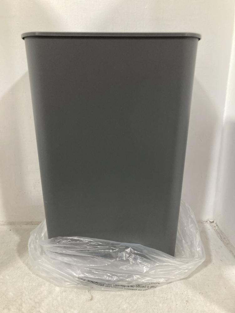 Lot 702  
            Chesterfield SR47 - Parcel Delivery Only 

                
2 X TOWER 50L SENSOR BIN (LOCATION: G9)