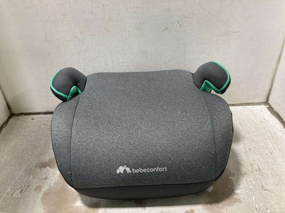 Lot 728  
            Chesterfield SR47 - Parcel Delivery Only 

                
BEBECONFORT MANGA MIX BOOSTER SEAT TO INCLUDE BEBE CONFORT BOOSTER SEAT GREY (LOC...
