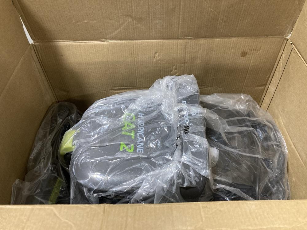 Lot 730  
            Chesterfield SR47 - Parcel Delivery Only 

                
DAEWOOD HURRICANE CAT 2 SPOT & UPHOLSTERY WASHER (LOCATION: G10) - Image 2