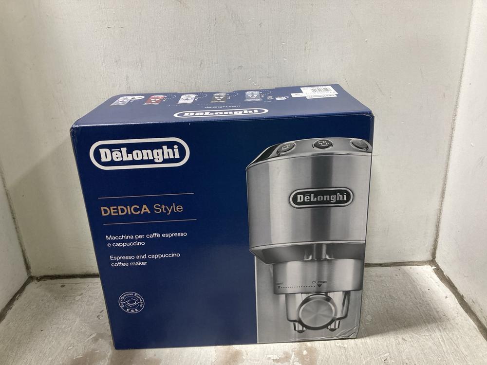 Lot 731  
            Chesterfield SR47 - Parcel Delivery Only 

                
DELONGHI DEDICA STYLE ORIGINAL RRP £229 (LOCATION: G10)