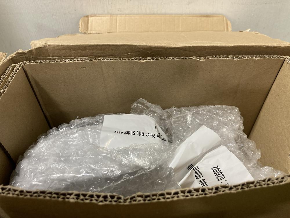 Lot 735  
            Chesterfield SR47 - Parcel Delivery Only 

                
AQUALISA AQUASTREAM PUMPED MIXER SHOWER ORIGINAL RRP £649 (LOCATION: G10)