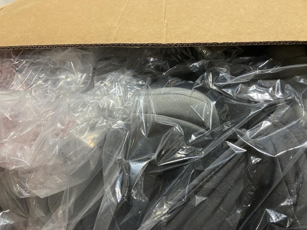 Lot 739  
            Chesterfield SR47 - Parcel Delivery Only 

                
VASACAVA I-SIZE UNIVERSAL ISOFIX 40-105 CM CAR SEAT (LOCATION: G10)