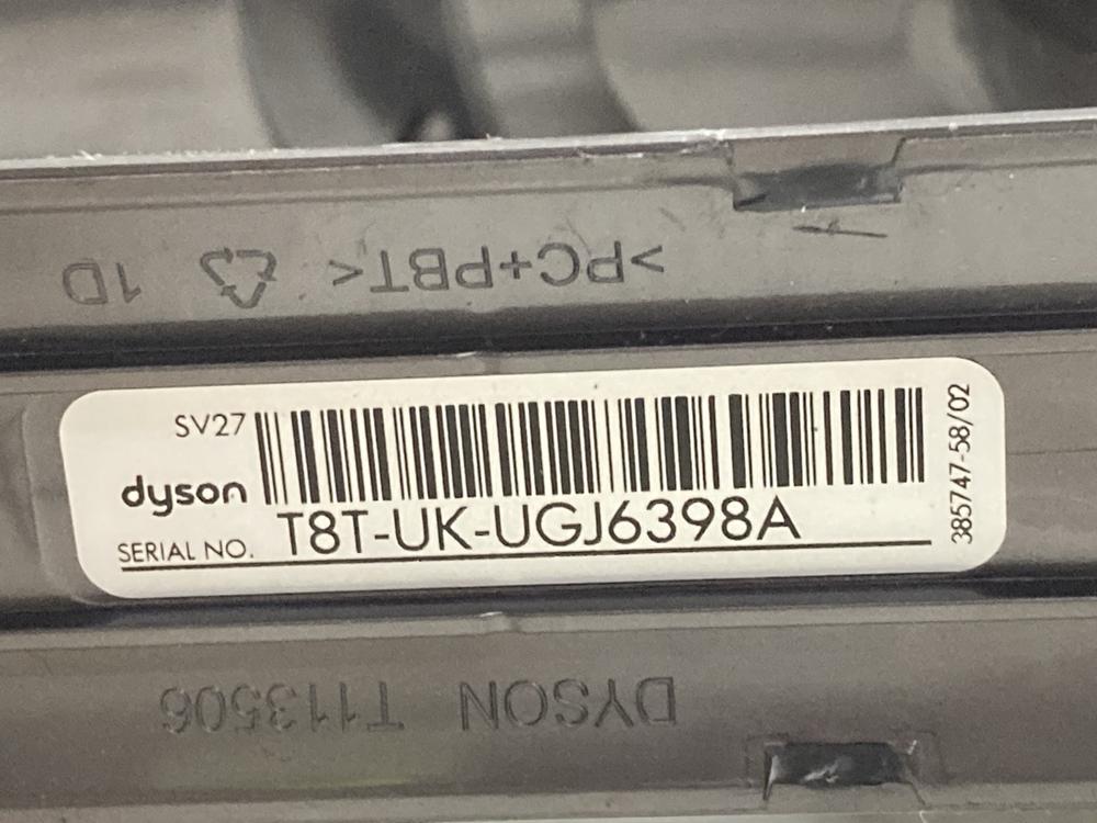 Lot 740  
            Chesterfield SR47 - Parcel Delivery Only 

                
DYSON V8 ADVANCED CORDLESS HOOVER T8T-UK-UGJ6398 ORIGINAL RRP £329 (LOCATION: G10) - Image 4