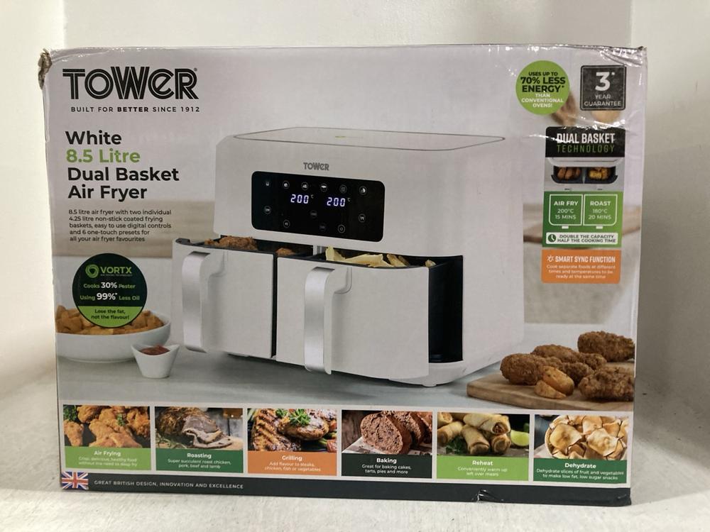 Lot 753  
            Chesterfield SR47 - Parcel Delivery Only 

                
TOWER VORTX WHITE 8.5L AIR FRYER. (LOCATION: G11)