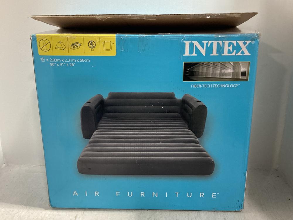 Lot 759  
            Chesterfield SR47 - Parcel Delivery Only 

                
INTEX PULL-OUT SOFA WITH FIBER-TECH TECHNOLOGY. (LOCATION: G11)