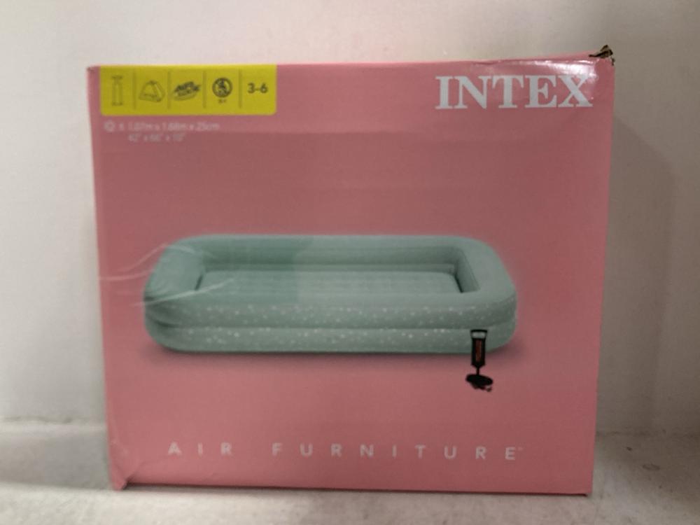 Lot 760  
            Chesterfield SR47 - Parcel Delivery Only 

                
INTEX AIR MATTRESS. (LOCATION: G11)