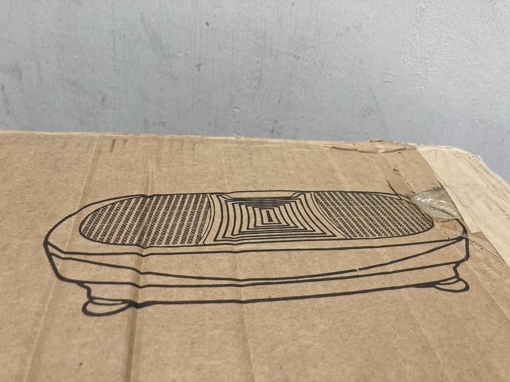 Lot 877  
            Chesterfield SR47 - Parcel Delivery Only 

                
LIFE PRO RUMBLEX MAX 4D VIBRATION PLATE (LOCATION: H2)