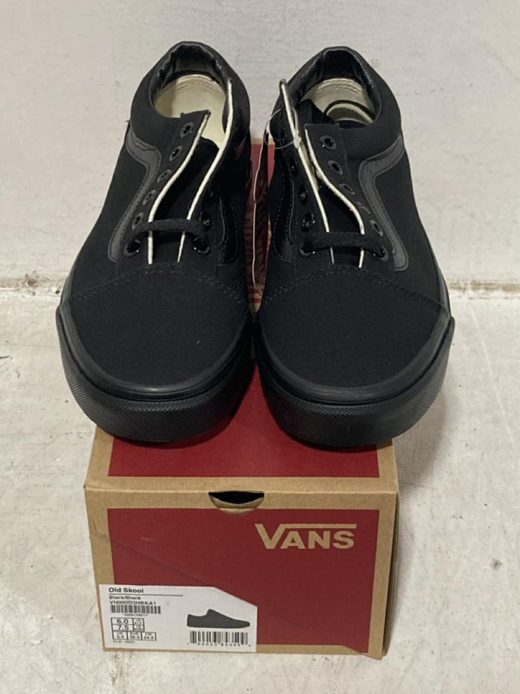 Lot 895  
            Chesterfield SR47 - Parcel Delivery Only 

                
2 X VANS OLD SKOOL TRAINERS IN BLACK UK SIZE 5 (LOCATION: H3)