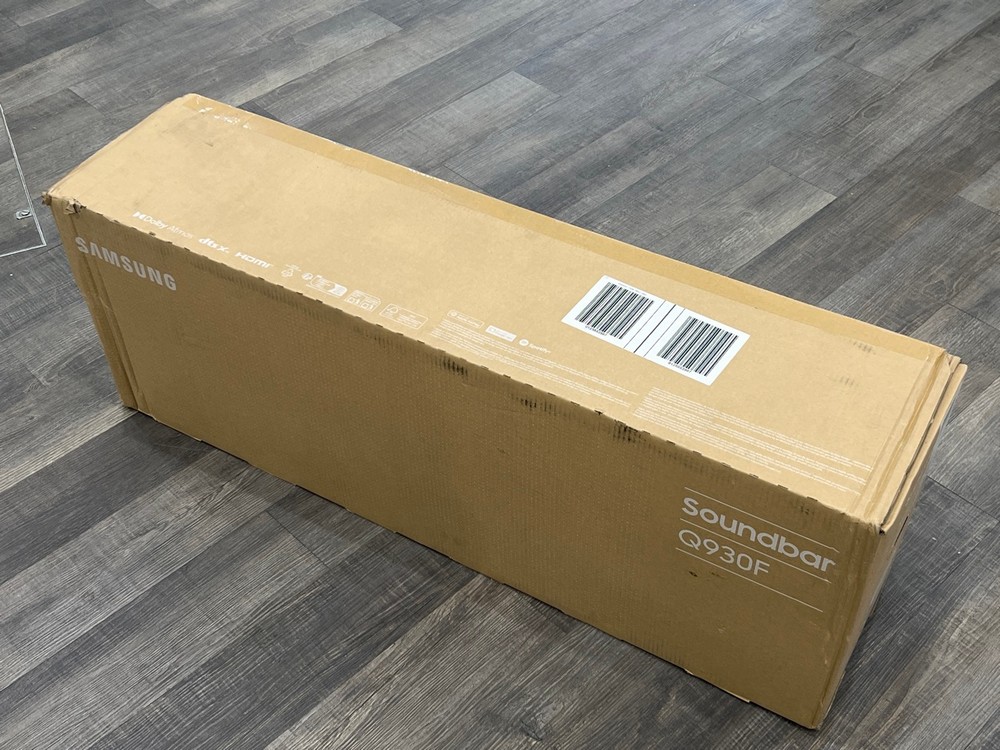 Lot 2  
            Chesterfield Tech - Collection or Optional Delivery Available 

                
SAMSUNG Q930F SOUNDBAR (ORIGINAL RRP - £478.00). (WITH BOX) [JPTC89122] (LOCATION...