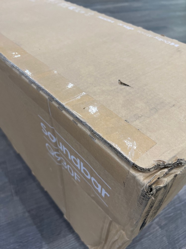 Lot 2  
            Chesterfield Tech - Collection or Optional Delivery Available 

                
SAMSUNG Q930F SOUNDBAR (ORIGINAL RRP - £478.00). (WITH BOX) [JPTC89122] (LOCATION...